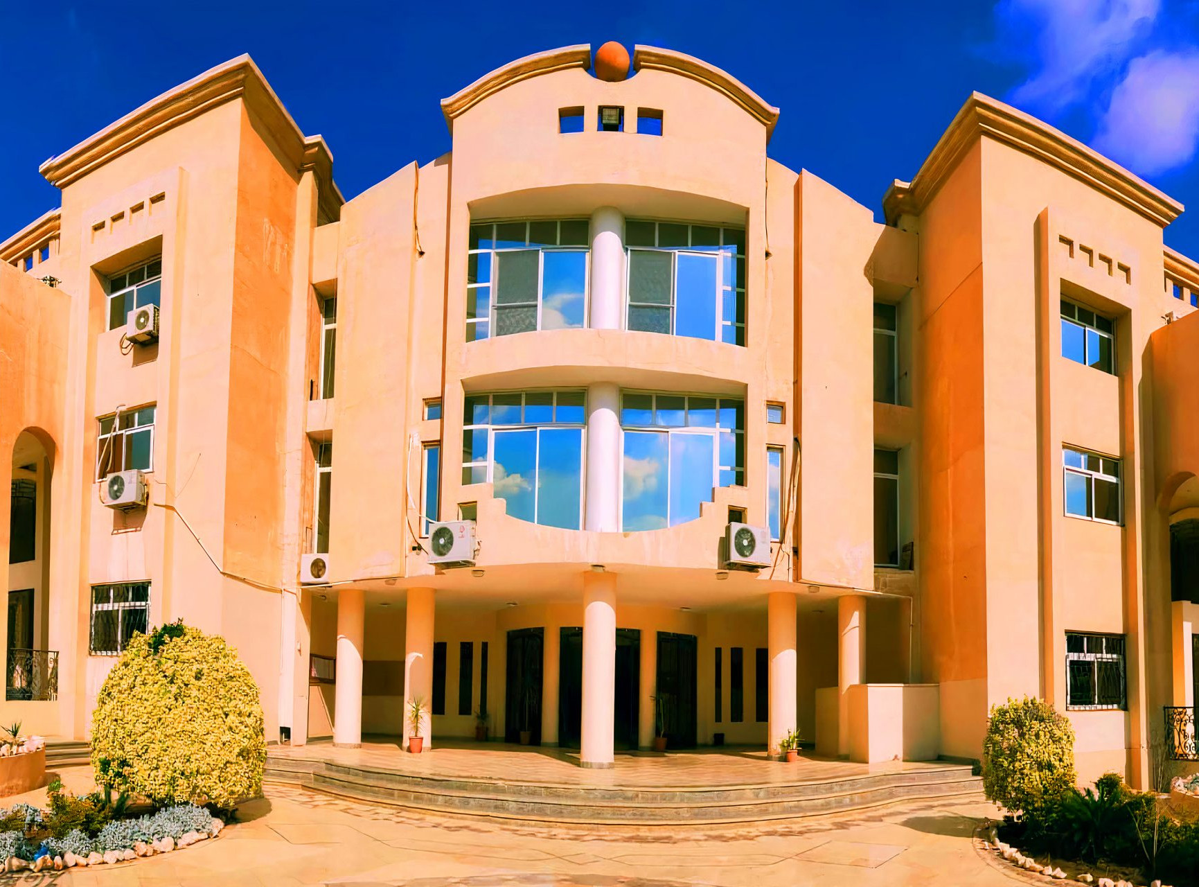 معاهد الوادى العليا 